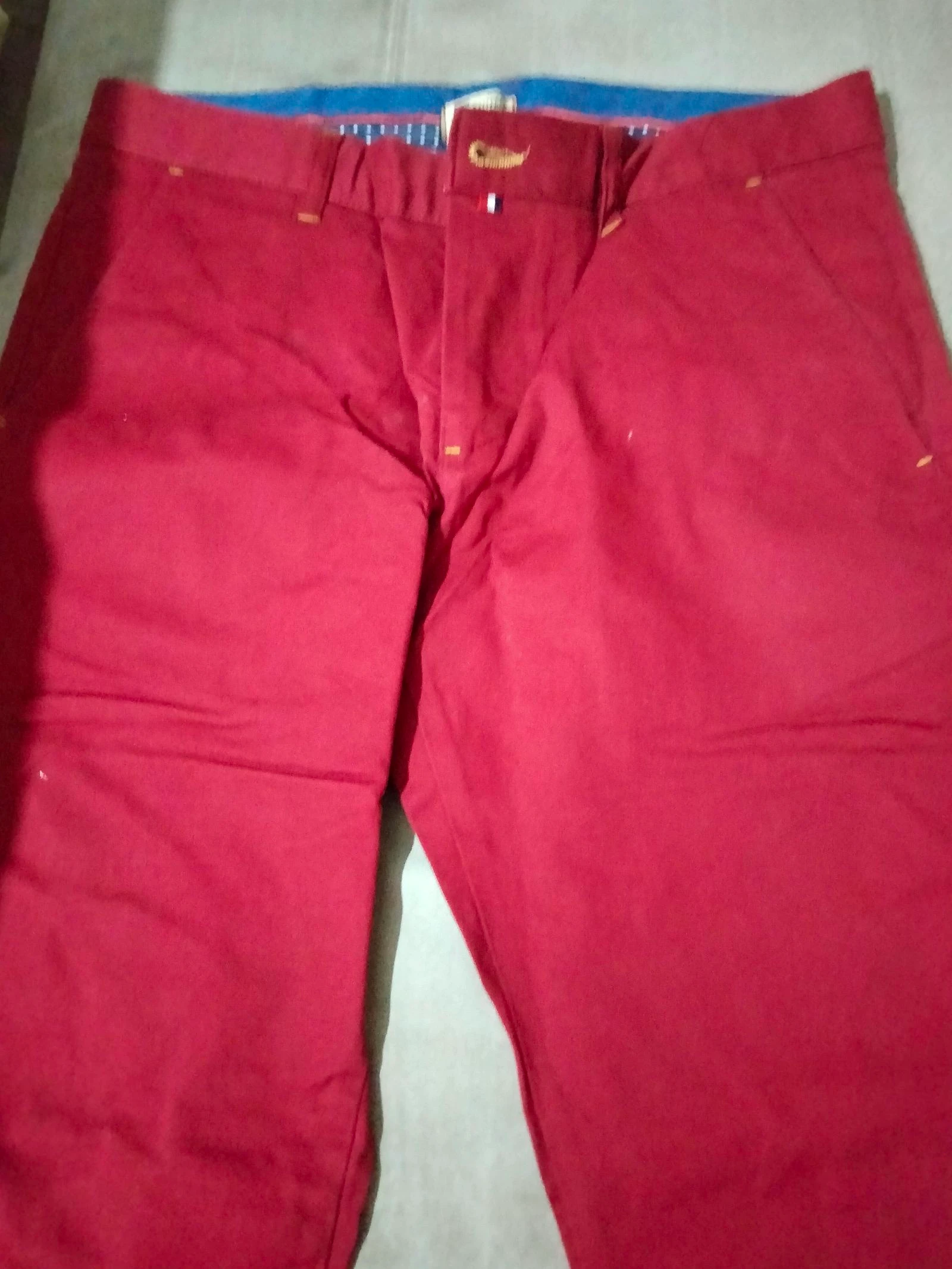 Pantalón hombre color rojo